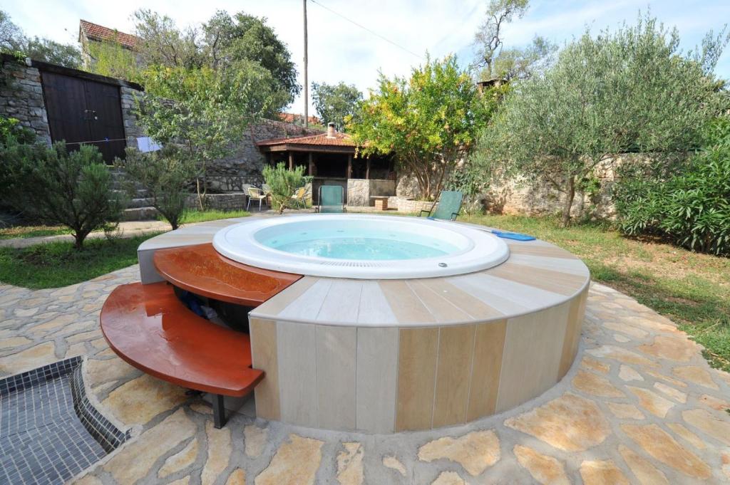 Seaside holiday house Vrboska (Hvar) - 13813 photo 4