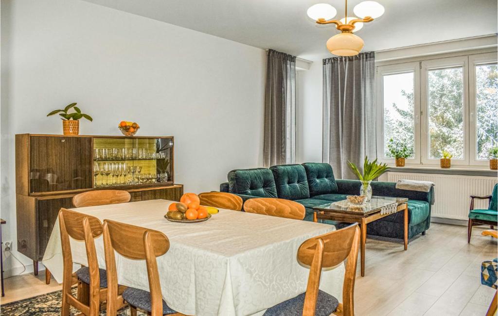 Amazing Apartment In Darlowo With Wifi And 3 Bedrooms