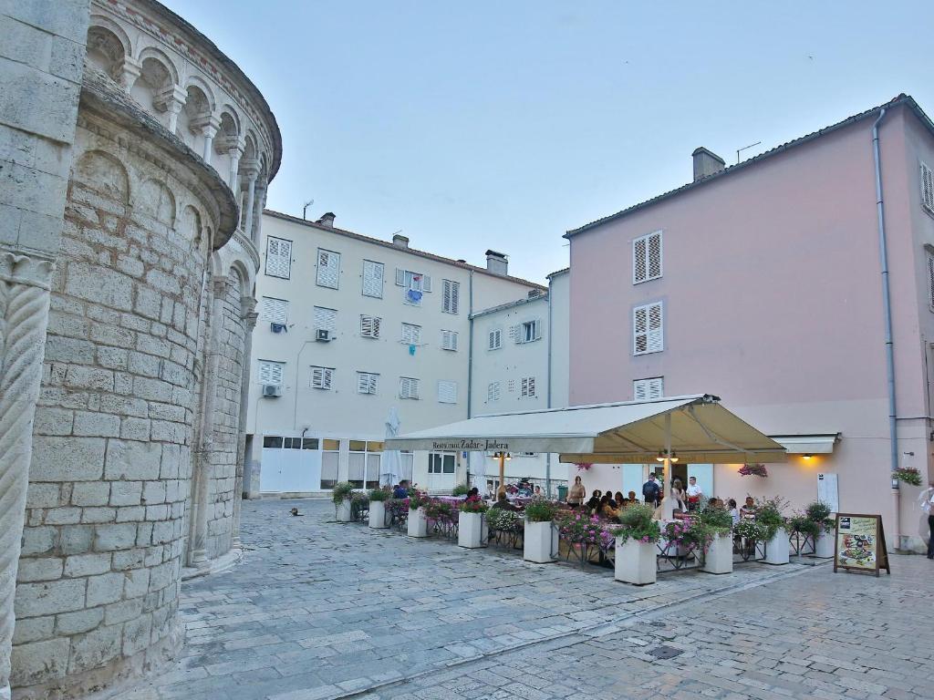 Rooms by the sea Zadar - 14007