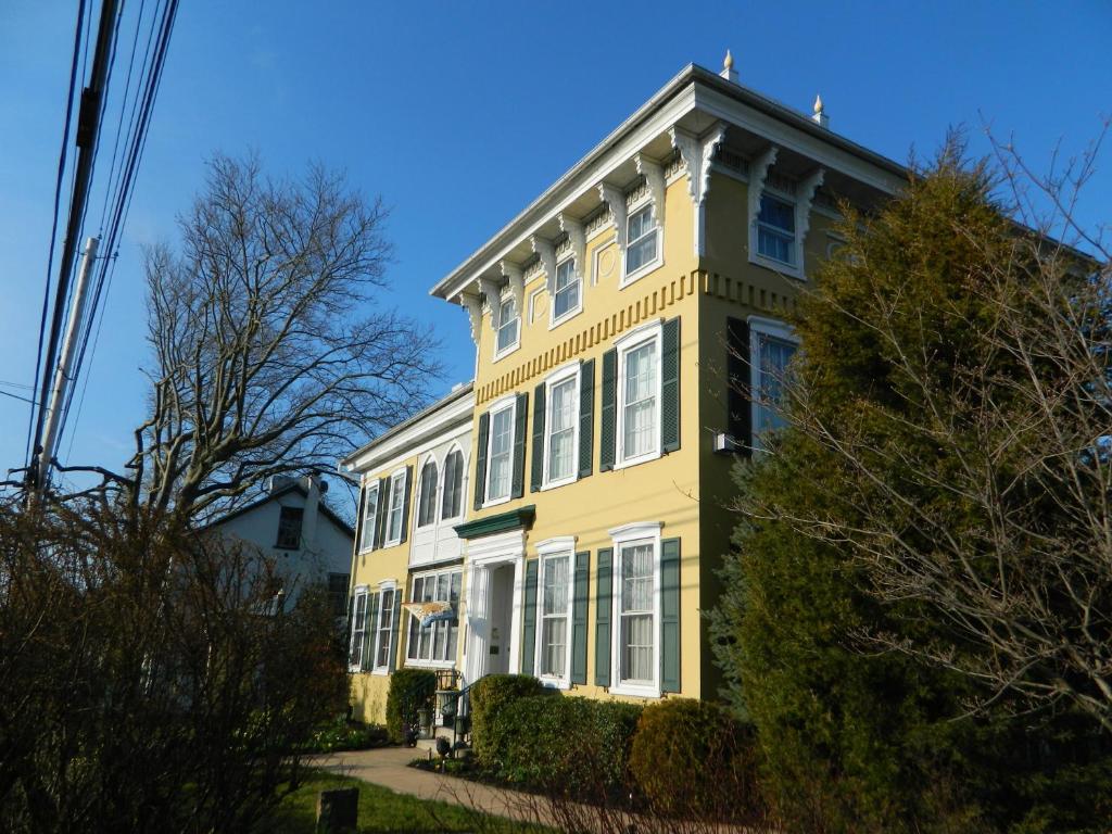 EJ Bowman House Bed & Breakfast photo 4