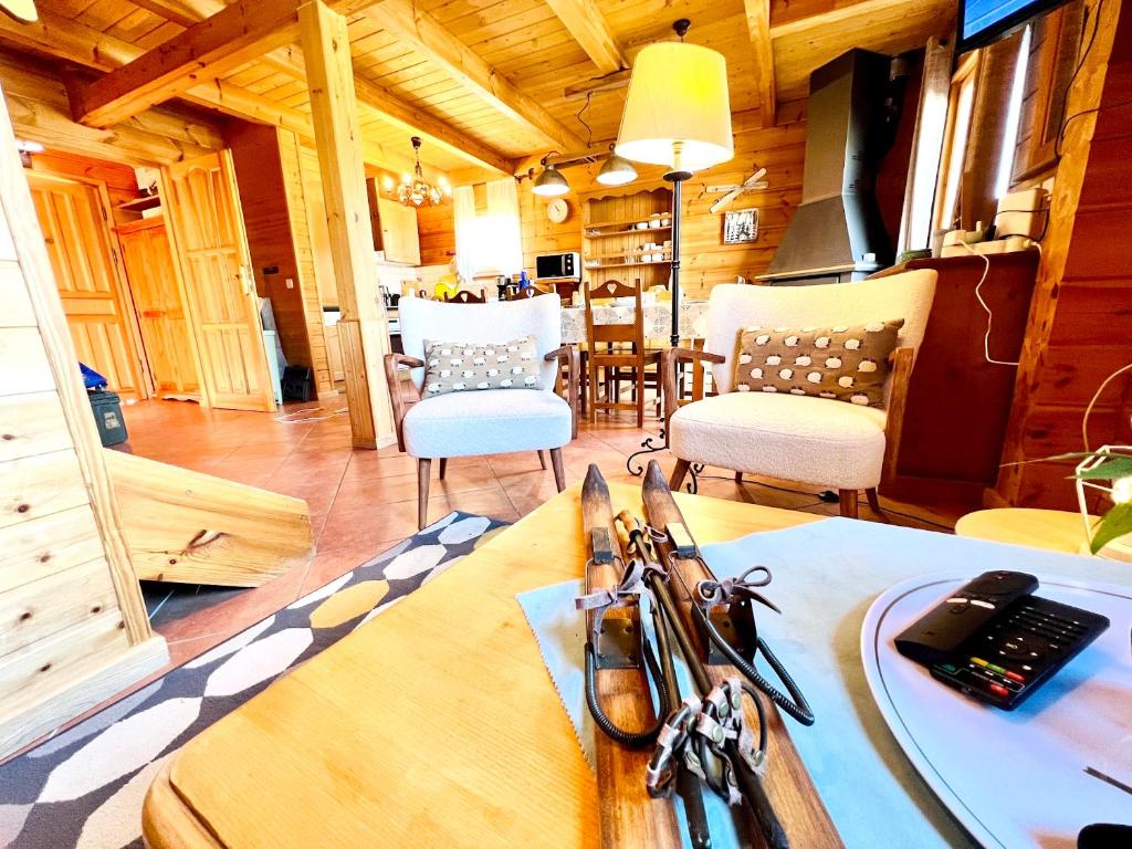 Chalet de 3 chambres avec piscine partagee sauna et terrasse a Le Devoluy photo 2