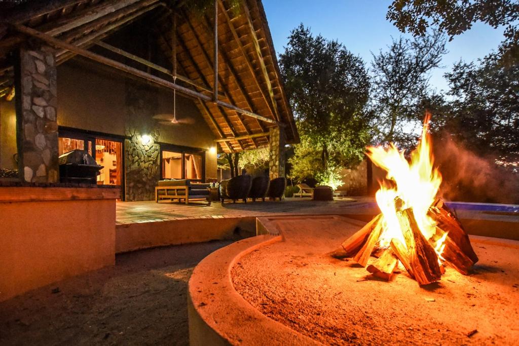 Leopard's Lair Bush Lodge photo 4