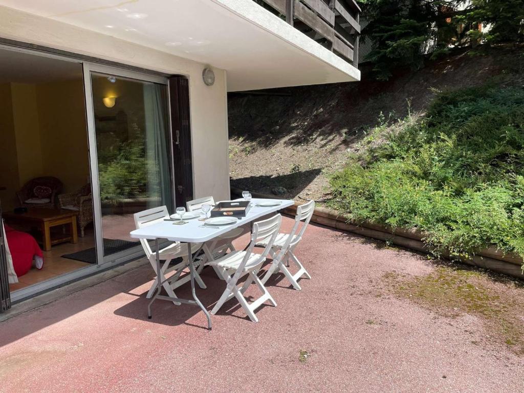 Appartement Saint-Chaffrey , 2 pièces, 6 personnes - FR-1-330E-104 photo 4