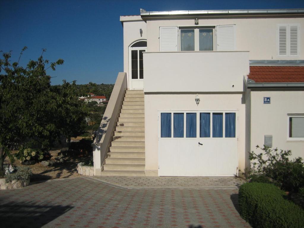 Family friendly apartments with a swimming pool Dvornica, Rogoznica - 11470 photo 1