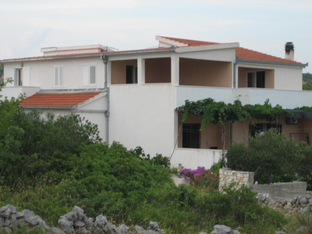 Family friendly apartments with a swimming pool Dvornica, Rogoznica - 11470 photo 2