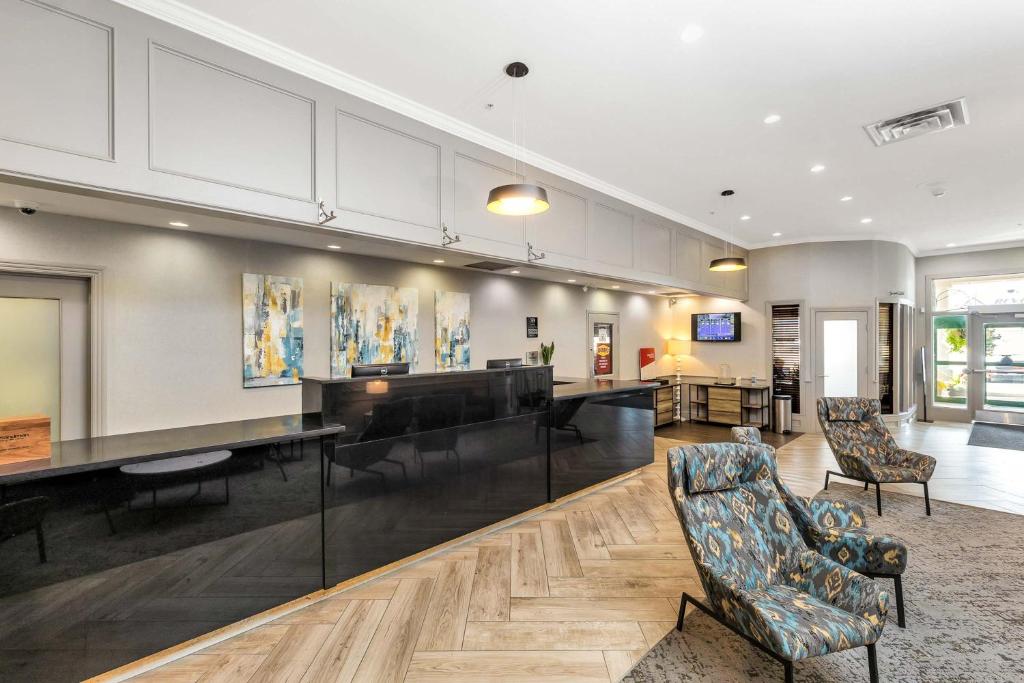 Sandman Hotel Grande Prairie photo 2