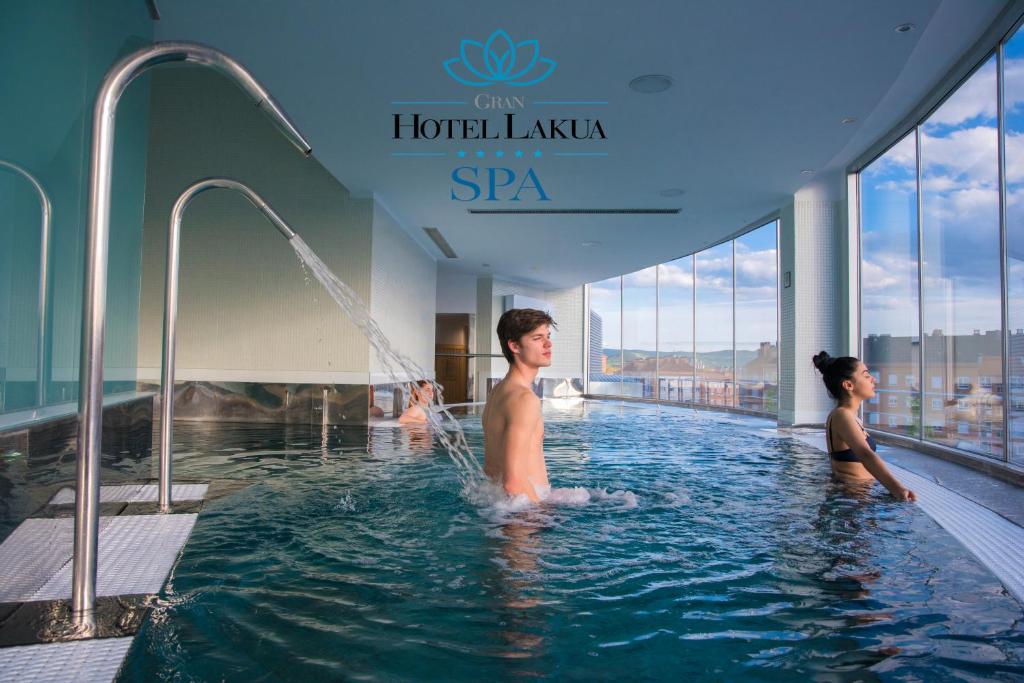 Gran Hotel Lakua - Tap to explore photos