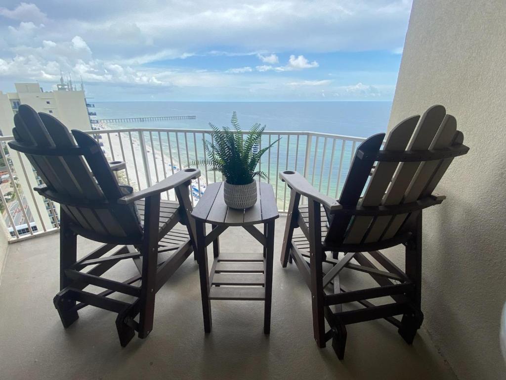 Million Dollar Views, Stunning Beachfront Property photo 1