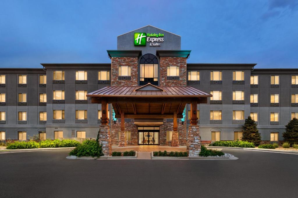 Holiday Inn Express Hotel & Suites Denver Airport, an IHG Hotel image