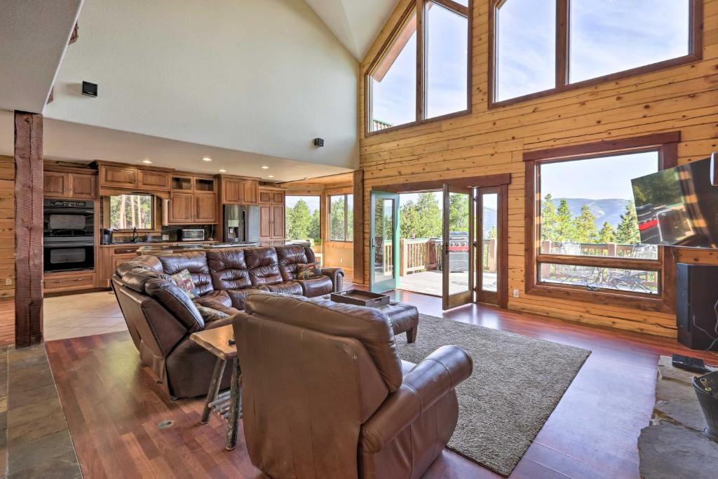 Idaho Springs Cabin with Gorgeous Mtn Views! photo 3