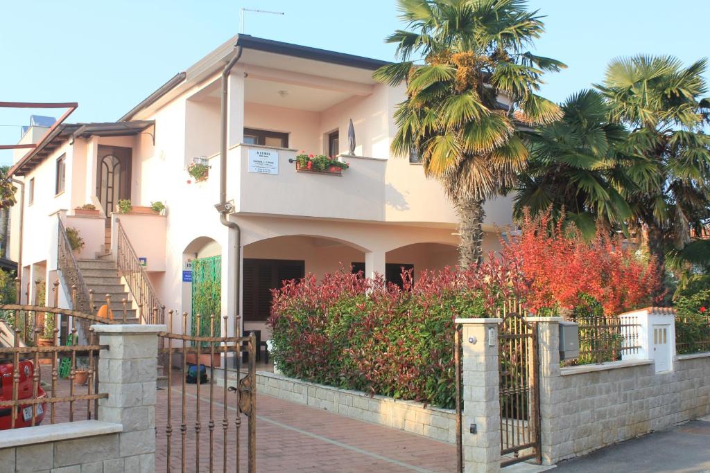 Apartments by the sea Novigrad - 14296 photo 1