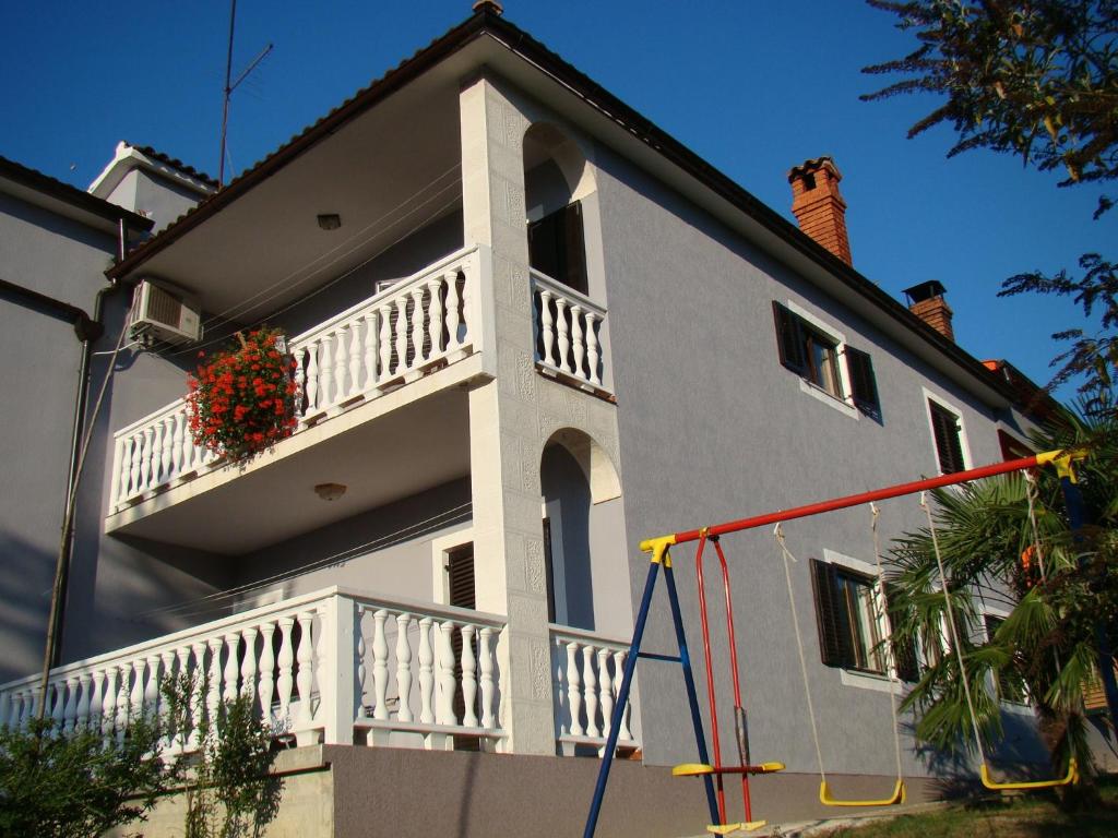 Apartments with a parking space Zajci, Central Istria - Sredisnja Istra - 14303 photo 2