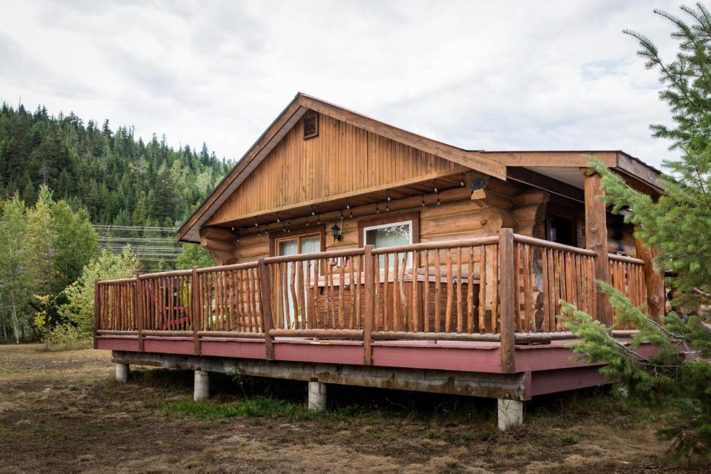 Glacier House Hotel & Resort photo 3