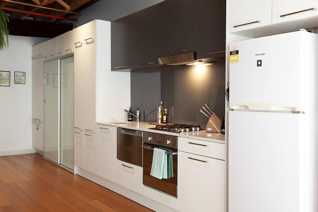 New York Style Warehouse Loft by Sydney Dreams photo 2