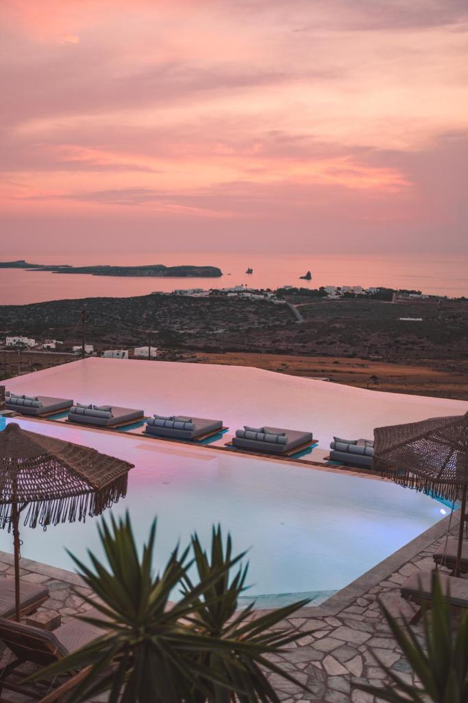 Mythic Paros , Adults Only photo 3