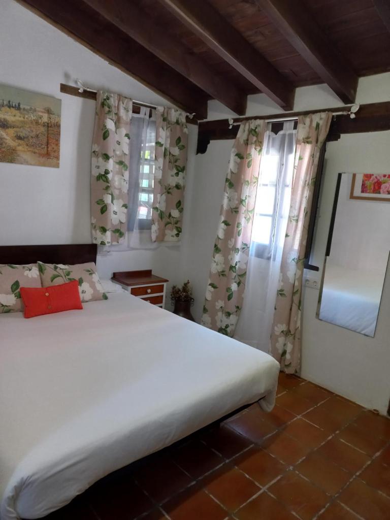 Hotel El Jisu photo 1