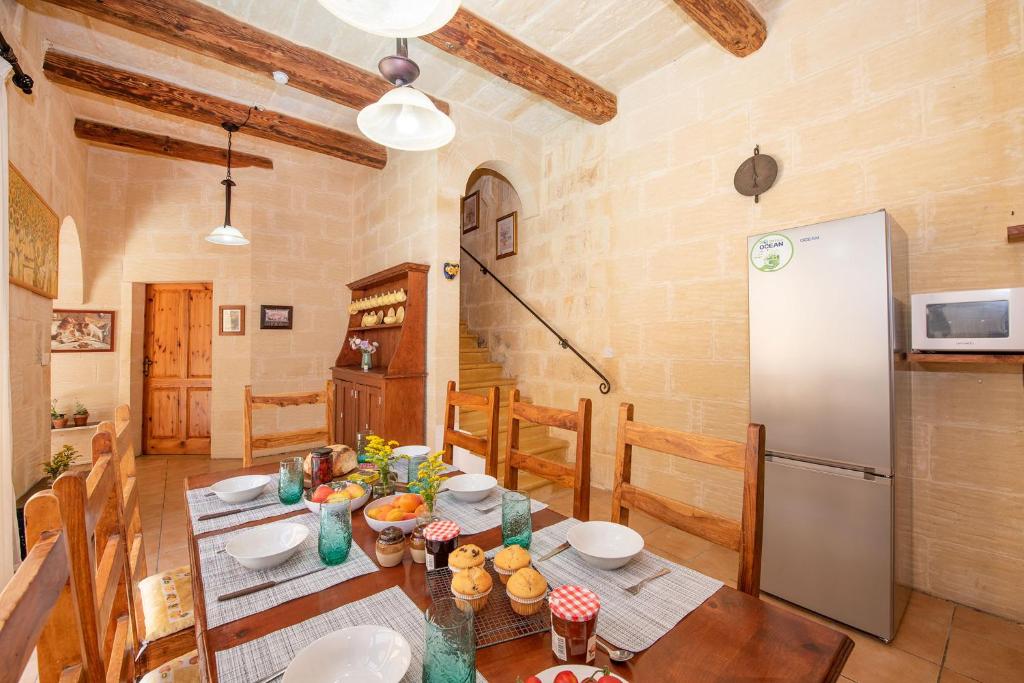 Ta Indri Holiday Home photo 4