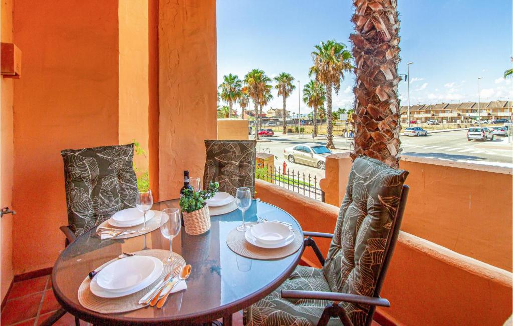 Stunning Apartment In Los Alcazares With Outdoor Swimming Pool, Wifi And 1 Bedrooms