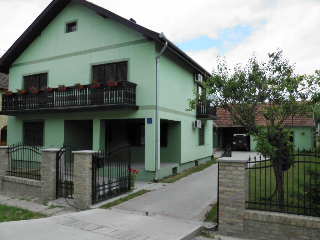 Rooms with a parking space Draz, Baranja - 16701 photo 1