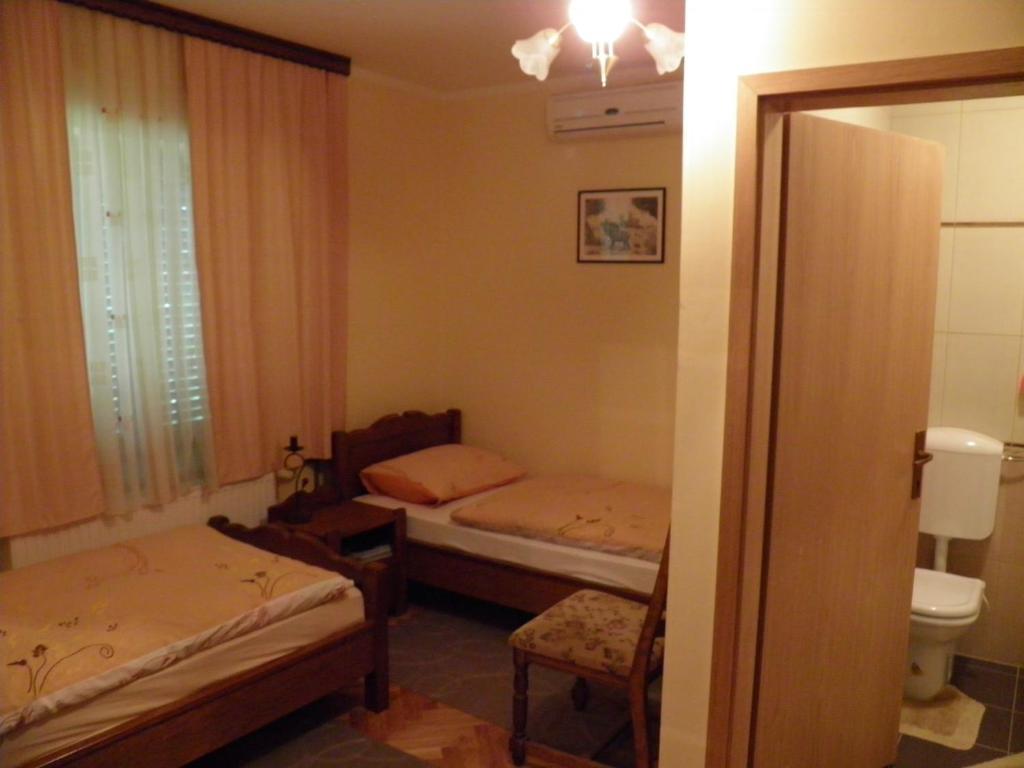 Rooms with a parking space Draz, Baranja - 16701 photo 3