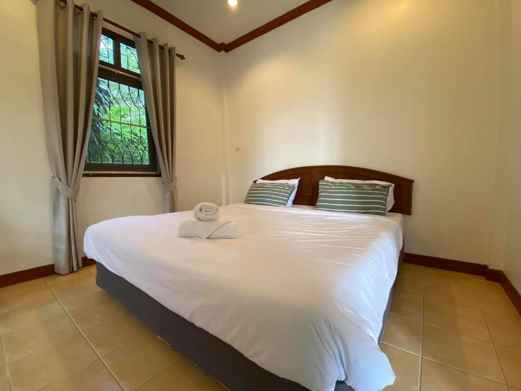 1-Bedrooms Cozy Entire house near Bangtao Beach free wifi photo 1
