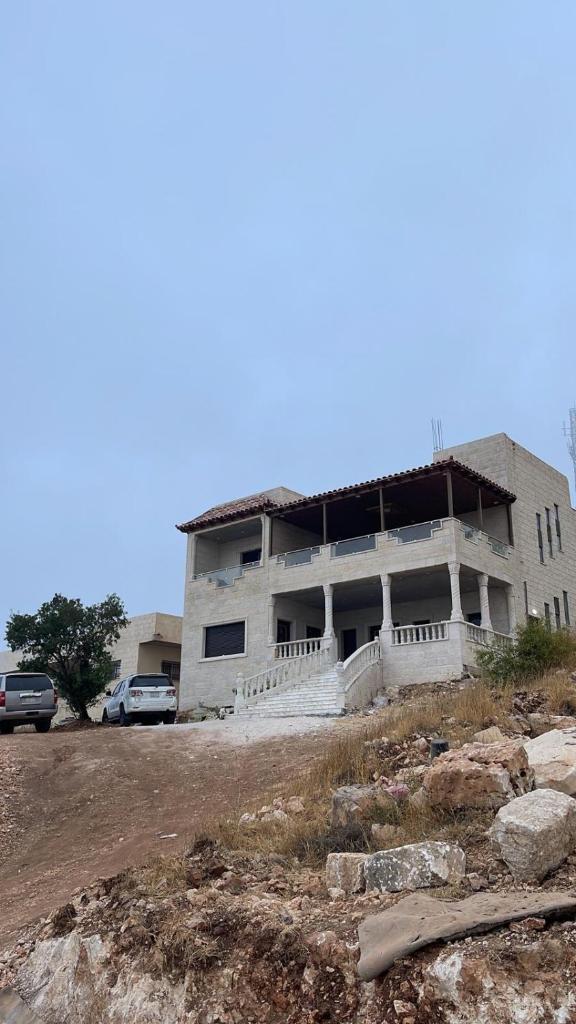 Furnished house بيت مفروش ابو فارس photo 1