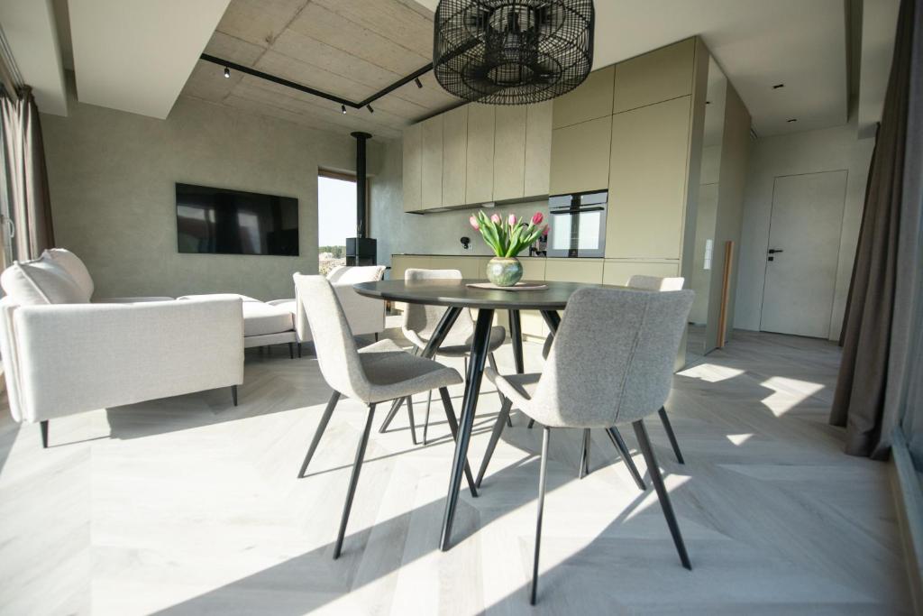 MARINIS Luxury Apartments - Svencelės Vėjai - 1st line by the Lagoon photo 4