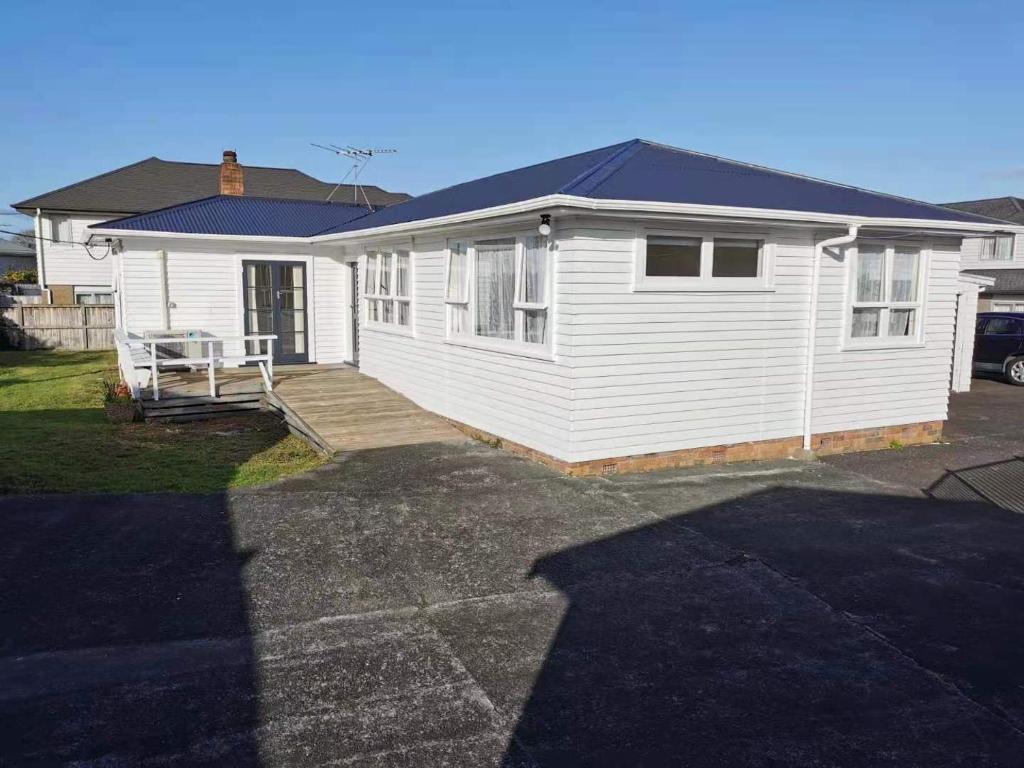 White weather board house