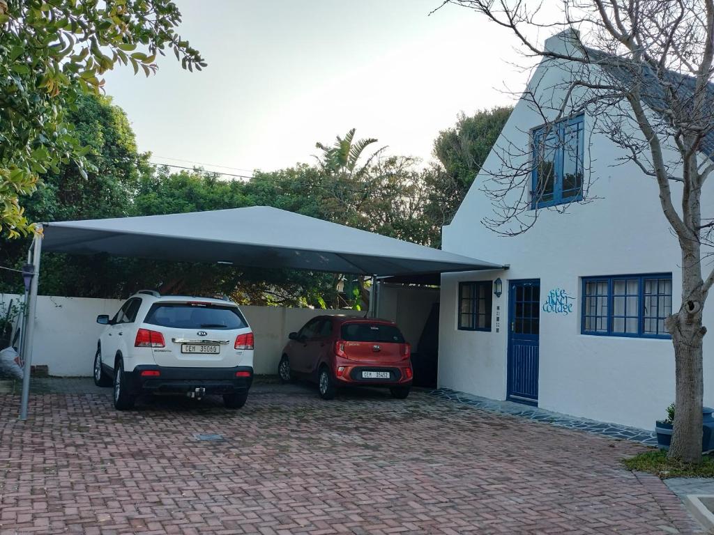 6 bedroom house and cottage photo 1