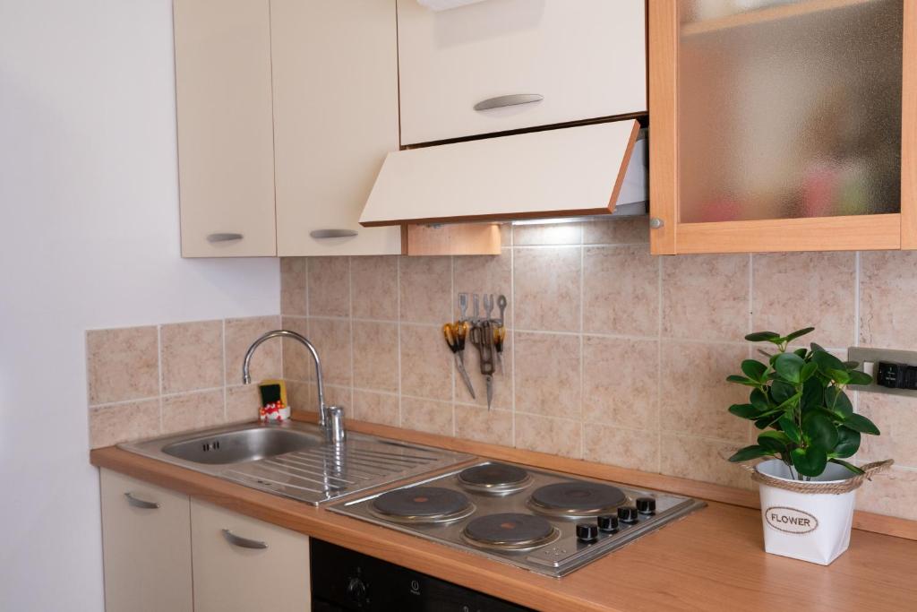 [CONDOMINIO MARINO] Monolocale a 20 mt dal mare photo 3