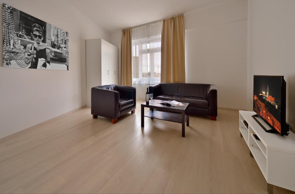 Апартаменты (Апартаменты с 2 спальнями - Namestie SNP 21), Ambiente Serviced Apartments - Namestie SNP