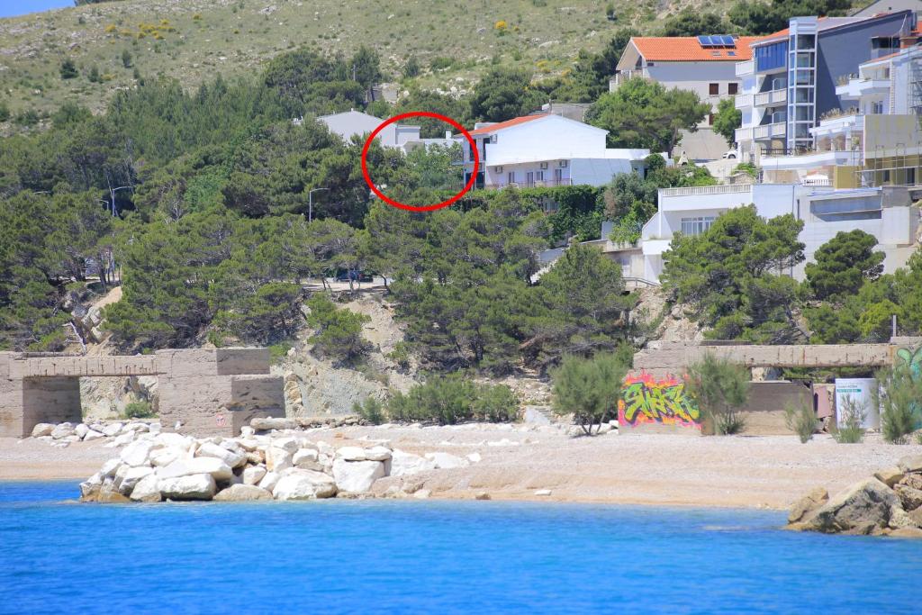 Apartments by the sea Lokva Rogoznica, Omis - 18638 photo 1