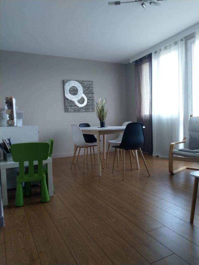 Appt ENTIER proche *CENTRE VILLE *GARE photo 2