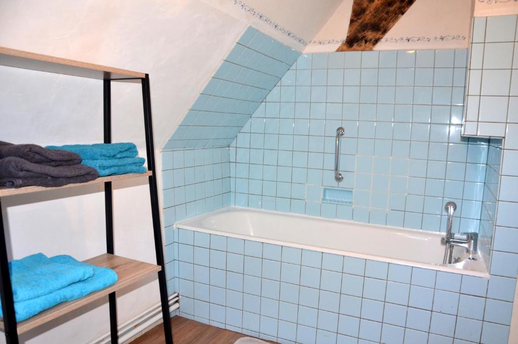 Gîte AU BORD DE L'EAU jusqu'à 8 personnes photo 3