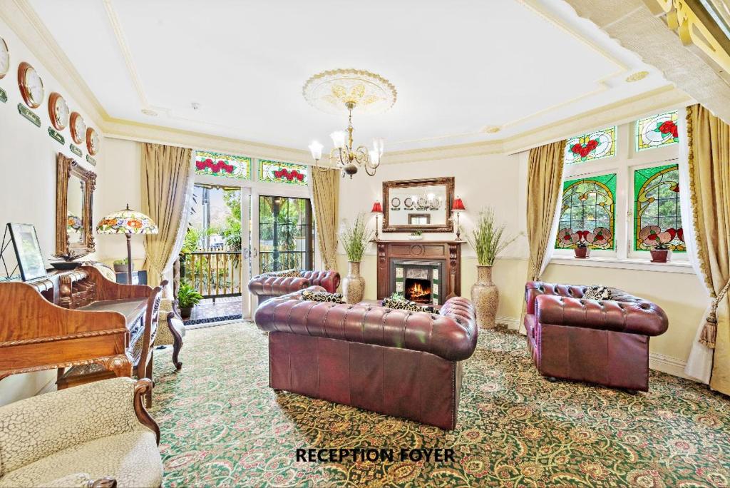 Charrington Hotel photo 1