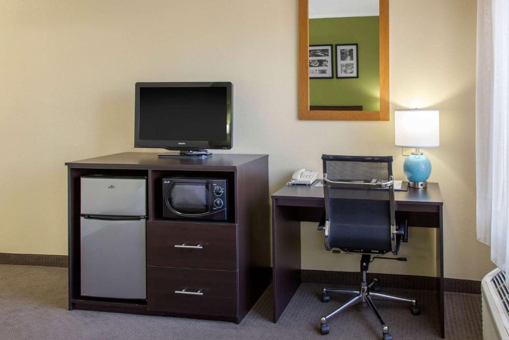 Sleep Inn & Suites Bakersfield North photo 3
