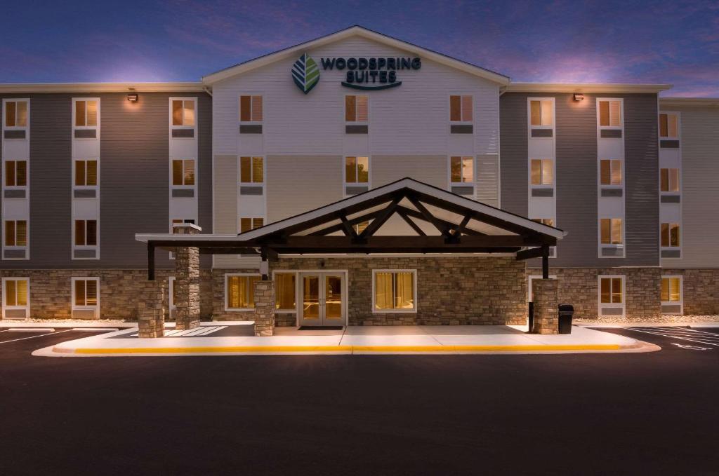 WoodSpring Suites Lynchburg VA photo 2