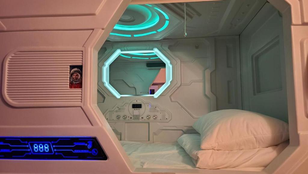 Hostel Aria Capsule photo 2