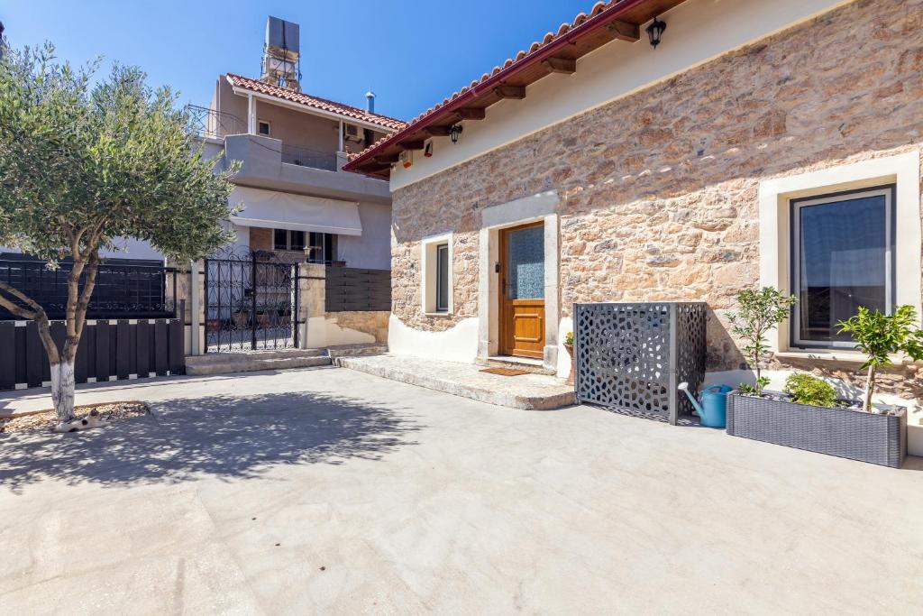 Thrapsano House at Iraklion Crete For up to 8 Persons photo 4