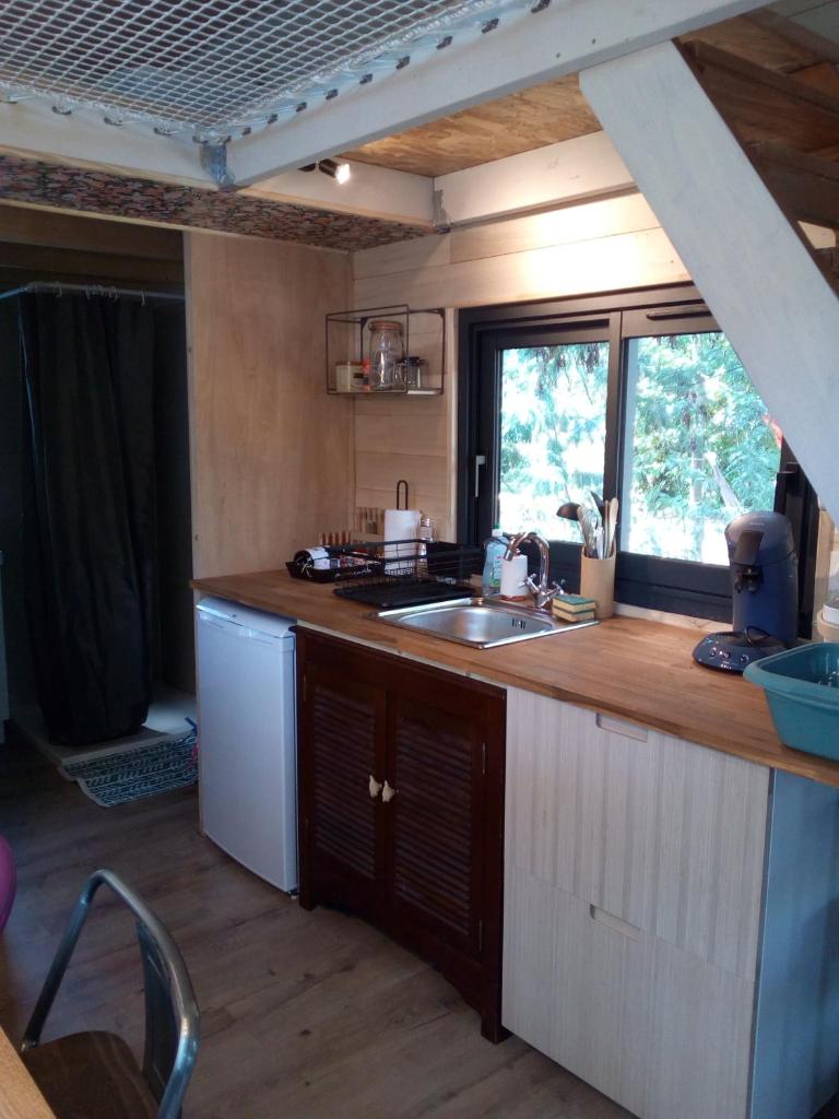 Tiny house ocean photo 3