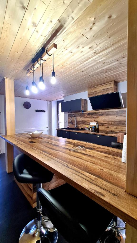 Charmante maison de Bourg, dans les hauteurs Auvergnate !
