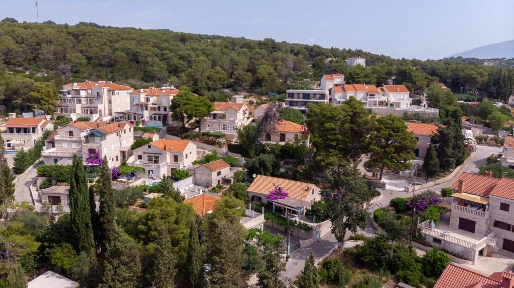 Apartments by the sea Sumartin, Brac - 758 photo 2