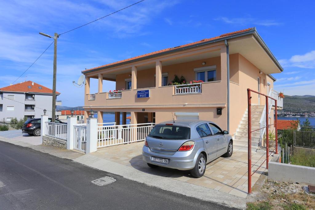Apartments with a parking space Okrug Donji, Ciovo - 18796 photo 2