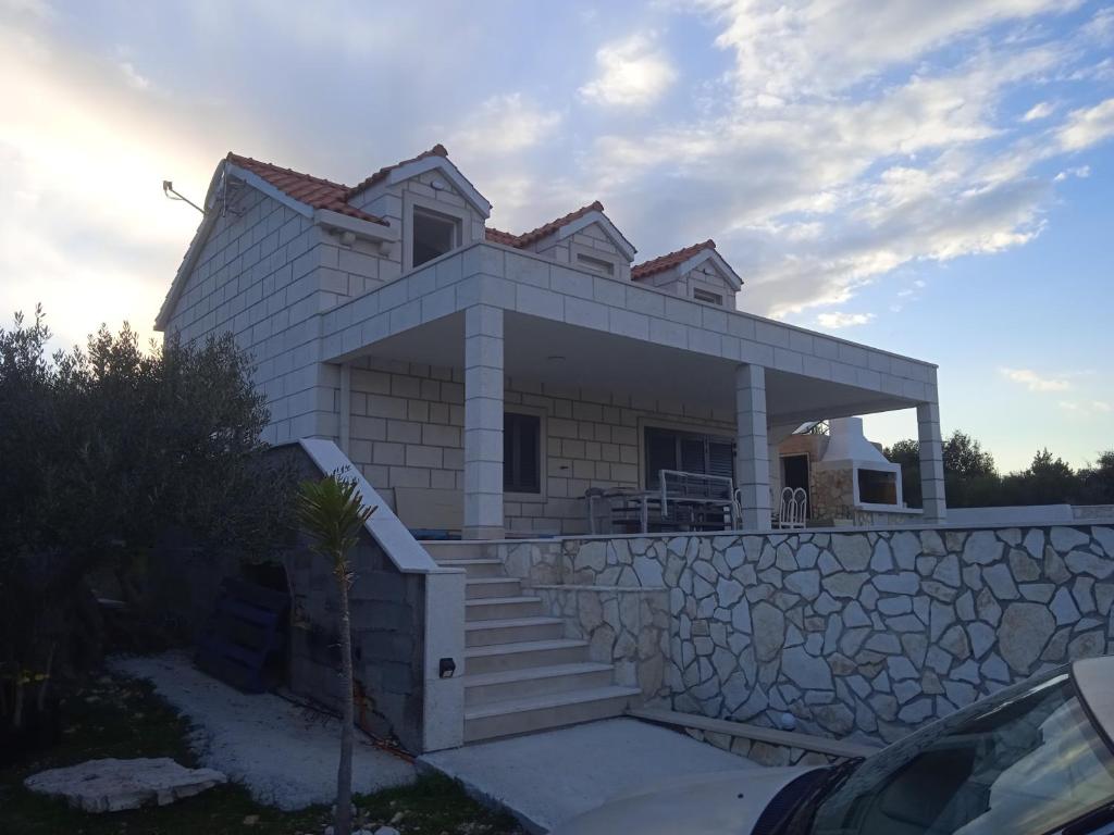 Family friendly house with a swimming pool Povlja, Brac - 18902 photo 1