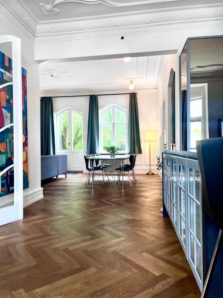 Villa Apartment near City Centre photo 4