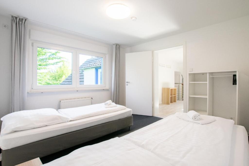 Tolstov Apartments - 3 Room Apartments with Garden - 20 min DUS Airport & MESSE DUS photo 3