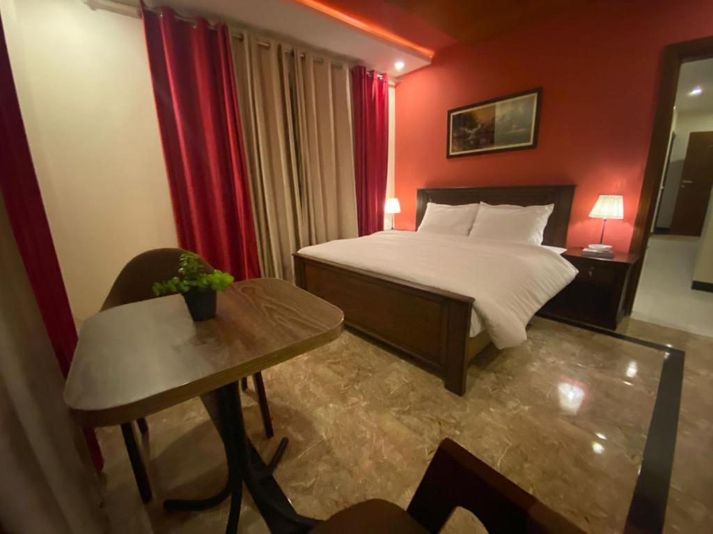 AK Hotel & Suites photo 2