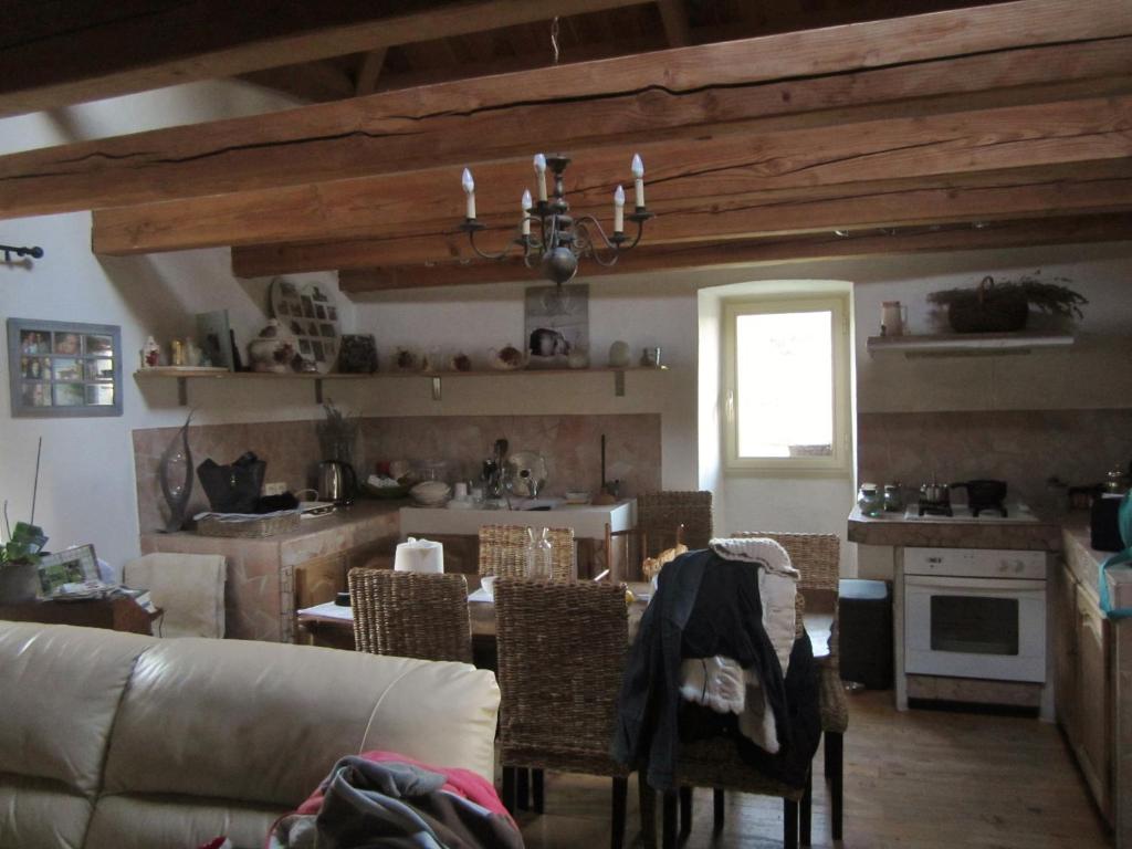 Comfortable Quiet House in the countryside Porte-du-Quercy for 8 people photo 1
