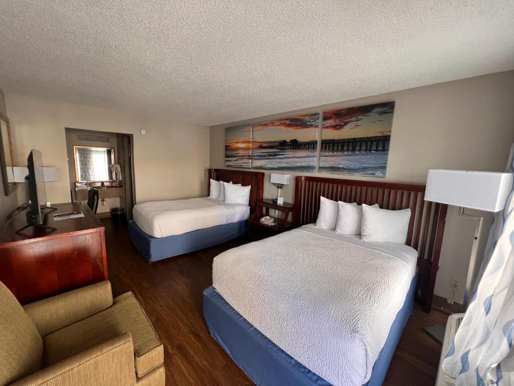 Days Inn by Wyndham Daytona Beach Speedway image