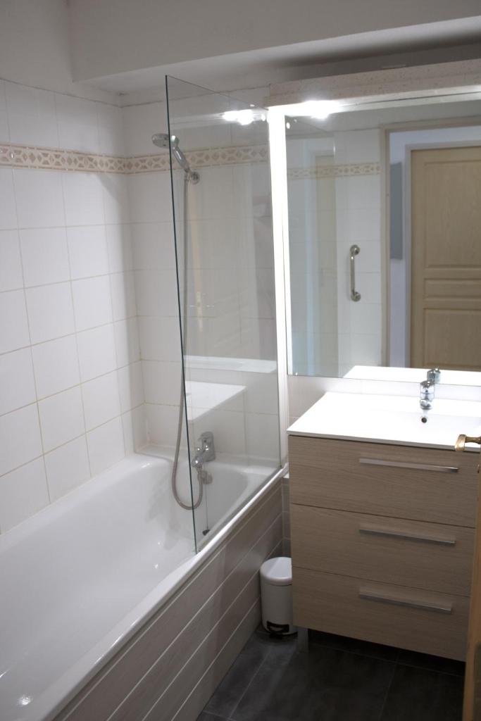 Appartement T3 dans résidence photo 2